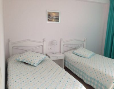 Spacious two bedroom apartment LA28