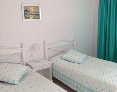 Spacious two bedroom apartment LA28