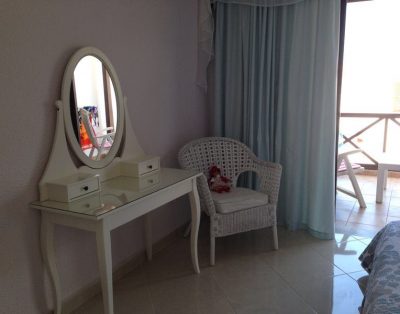 Spacious two bedroom apartment LA28