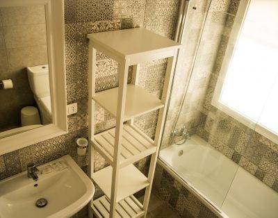 Villa with private swimming pool First line CS93