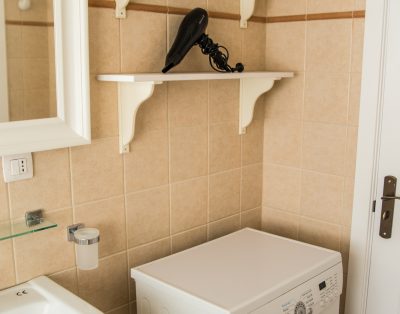 Villa with private swimming pool First line CS93