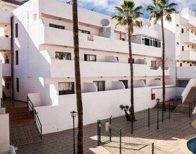 Apartment In Parque Cattleya LA74