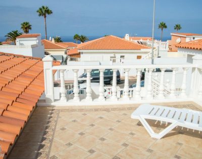 Bungalow in Callao Salvaje CS106