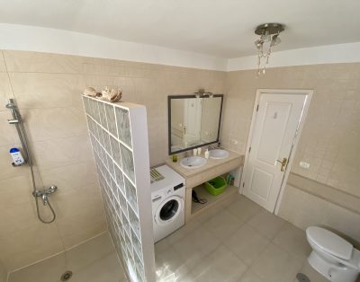 Spacious Apartment in San Eugenio