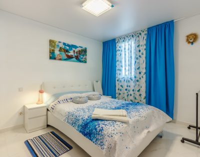 Spacious and bright Apartment in Las Americas LA453