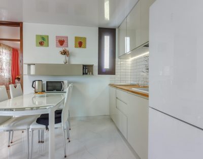 Spacious and bright Apartment in Las Americas LA453