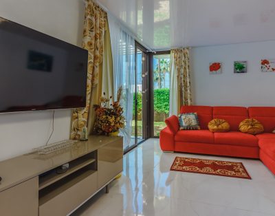 Spacious and bright Apartment in Las Americas LA453