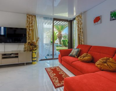 Spacious and bright Apartment in Las Americas LA453