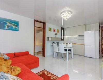 Spacious and bright Apartment in Las Americas LA453