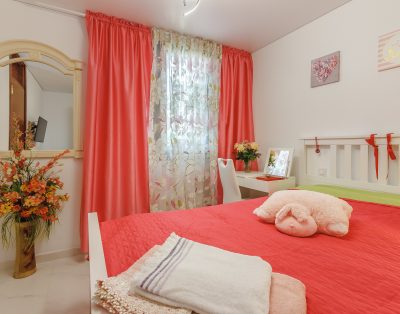 Spacious and bright Apartment in Las Americas LA453